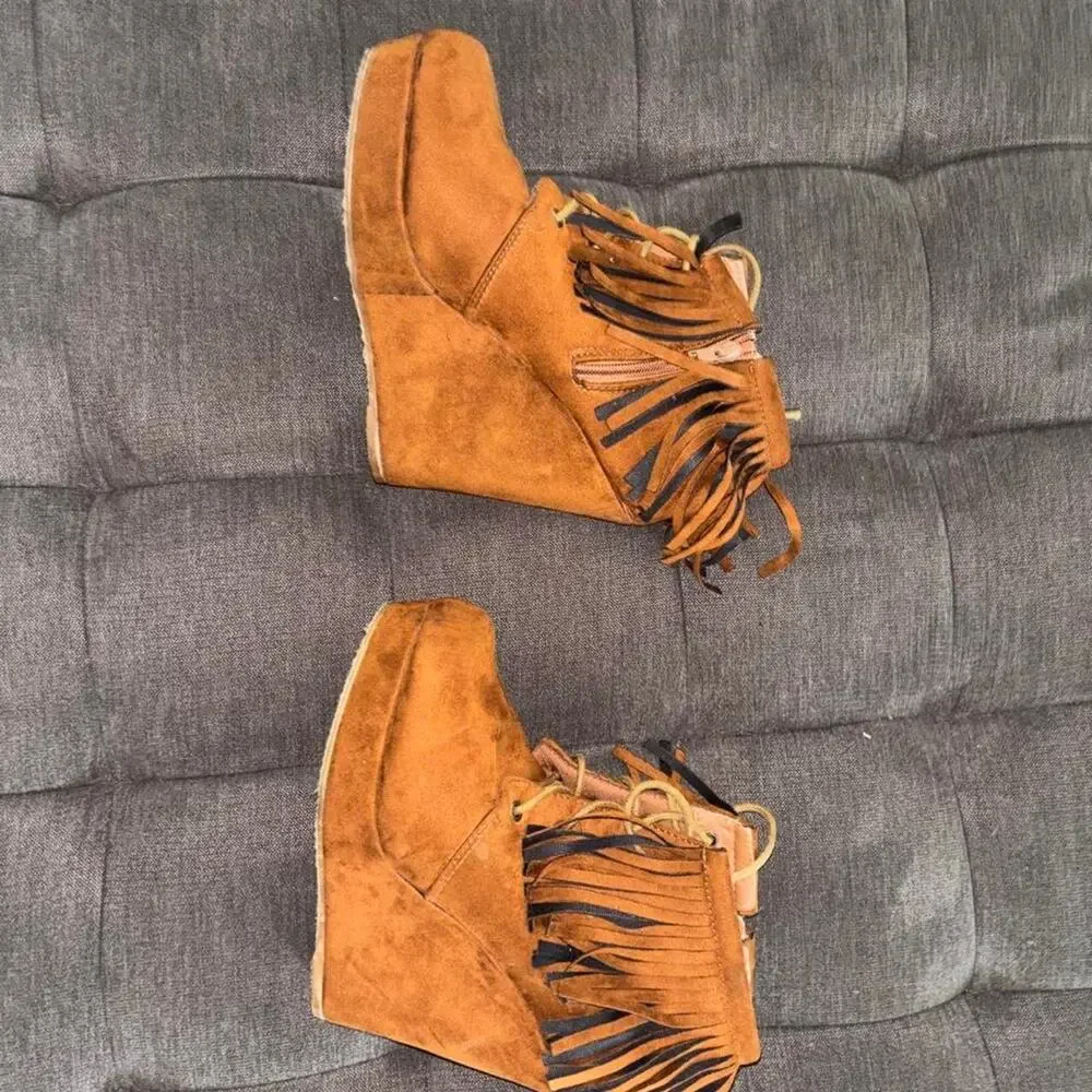 Brown suede fringe boots with